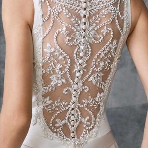 **BRAND NEW** Wedding Dress